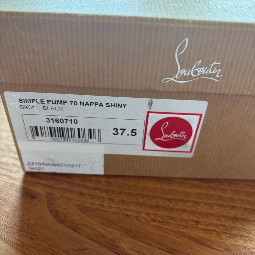Christian Louboutin Simple Pump 70 Black Leather Heels with Iconic Red Soles - Picture 7 of 8